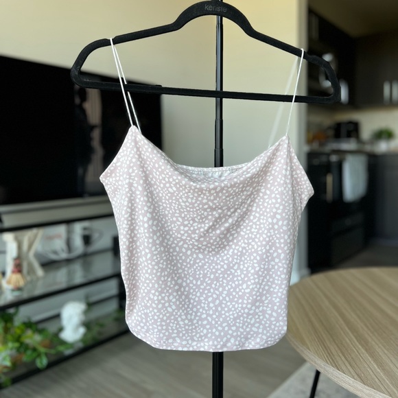 Cute Cropped Light Pink Camisole size Large - Picture 2 of 2